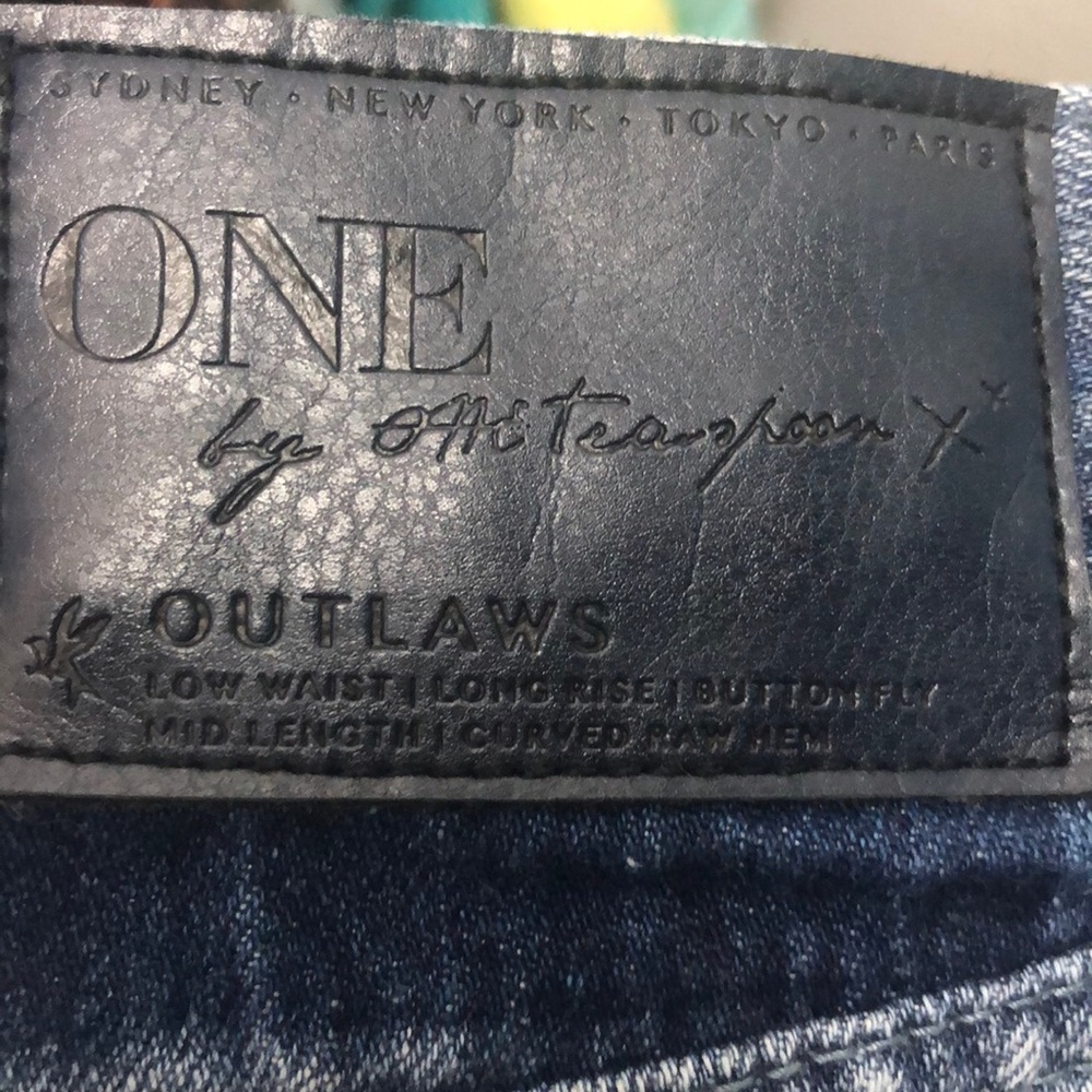 One Teaspoon Jean Shorts - Picture 5 of 5